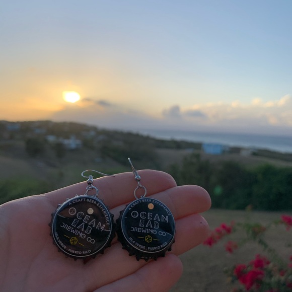 Ocean lab beer bottle top earring Puerto Rico - Picture 2 of 4